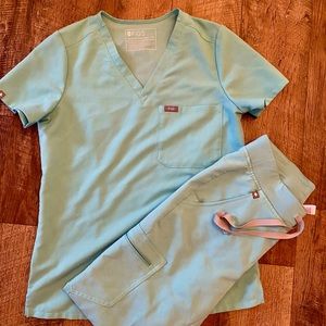 Aqua Figs Scrubs Set- XS/XS tall